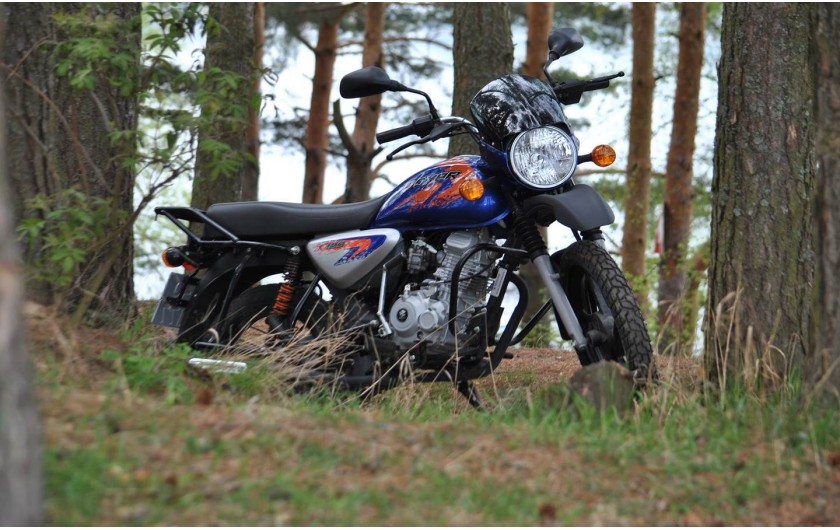 Описание и обновления в модели BAJAJ Boxer BM150X Disc 2026 года